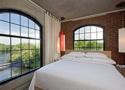 фото отеля NYLO Providence/Warwick