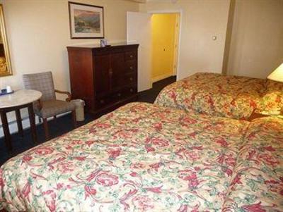 фото отеля Traveller's Inn Downtown