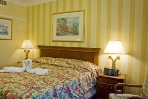 фото отеля Traveller's Inn Downtown