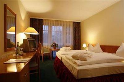 фото отеля Park Hotel Fasanerie