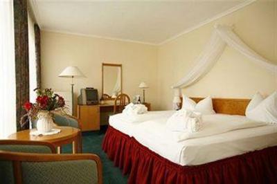 фото отеля Park Hotel Fasanerie
