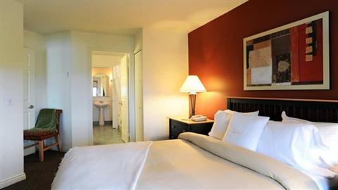 фото отеля Homewood Suites Mont-Tremblant