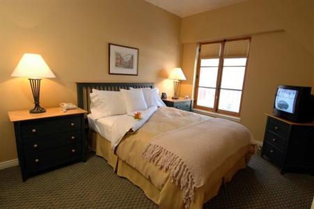 фото отеля Homewood Suites Mont-Tremblant