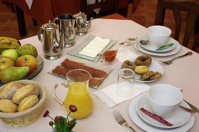 фото отеля Hotel La Senda de los Caracoles Ayllon