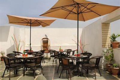 фото отеля The Pearl Hotel New Delhi
