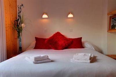 фото отеля Hotel Les Campanules Les Houches