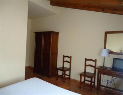 фото отеля Hostal Revinuesa