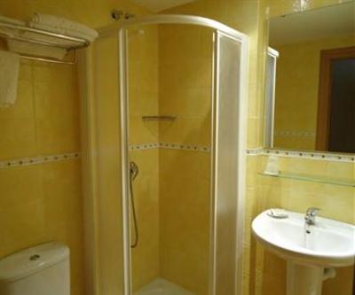 фото отеля Hostal Revinuesa