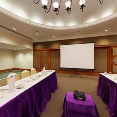 фото отеля Hotel Express Residency Jamnagar