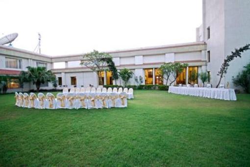 фото отеля Hotel Express Residency Jamnagar