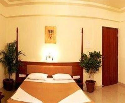 фото отеля Saffron Suites