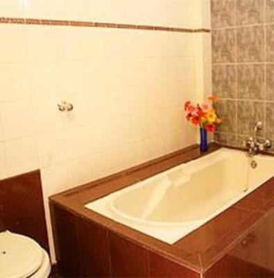 фото отеля Saffron Suites