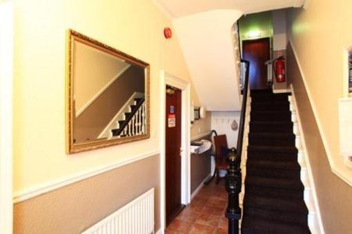 фото отеля Ballycastle Backpackers