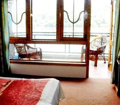 фото отеля Hotel Vanvilas, Bhimtal, 20 kms from Nainital