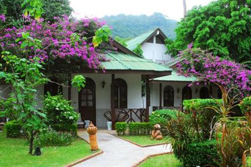 фото отеля Eden Bungalow Resort