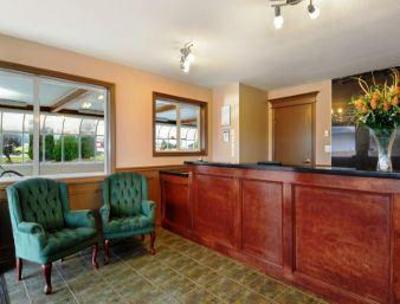 фото отеля Travelodge - Salmon Arm