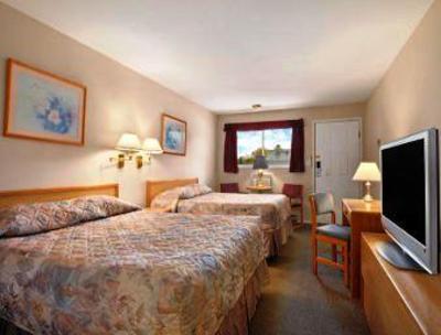 фото отеля Travelodge - Salmon Arm