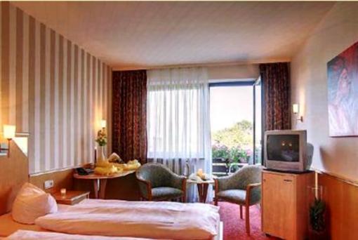 фото отеля Waldhotel Eisenberg