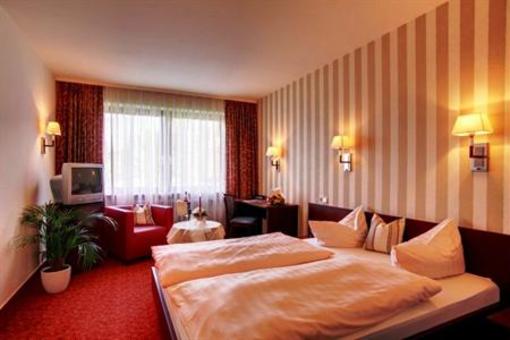 фото отеля Waldhotel Eisenberg