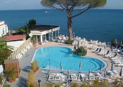 фото отеля Albergo L'Approdo