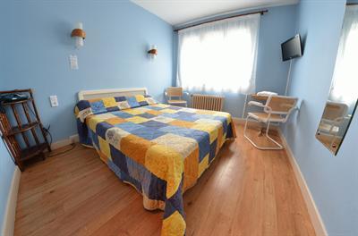 фото отеля Hotel Saint-Benoit Gueugnon