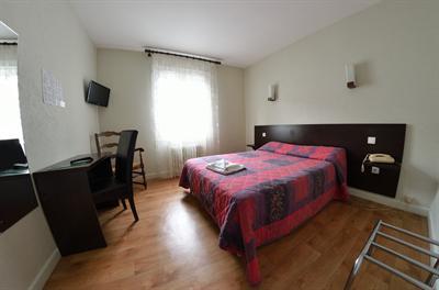 фото отеля Hotel Saint-Benoit Gueugnon