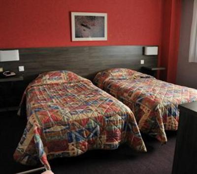 фото отеля Hotel Saint-Benoit Gueugnon