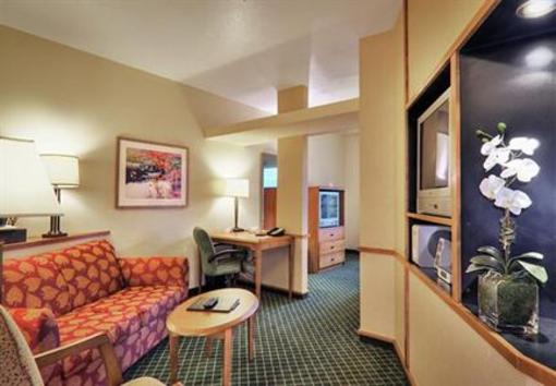 фото отеля Fairfield Inn and Suites Burlington (Washington)