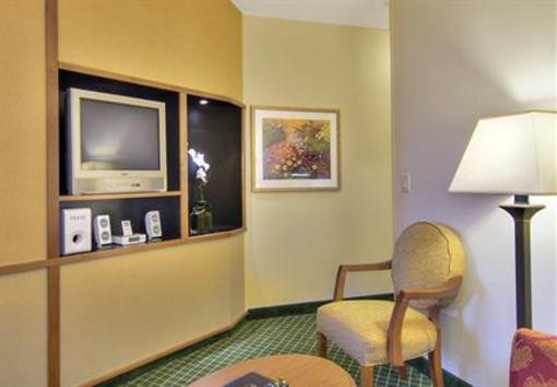 фото отеля Fairfield Inn and Suites Burlington (Washington)