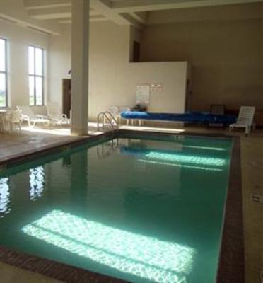 фото отеля Pleasant Stay Inn & Suites