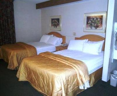 фото отеля Pleasant Stay Inn & Suites