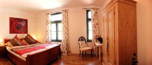 фото отеля Hotel Zur Alten Post Moorenweis