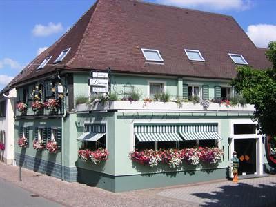 фото отеля Gasthof Löwen Heitersheim