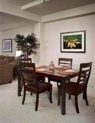 фото отеля Oakwood Apartments at Iron Point Folsom