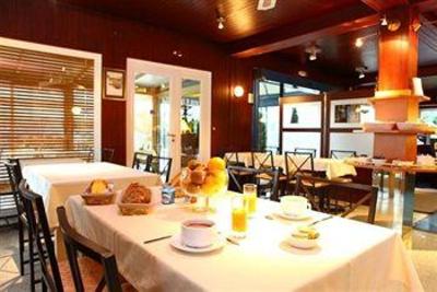 фото отеля Balladins Tourotel Lyon Hotel Bron