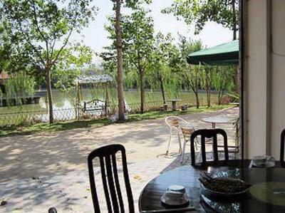 фото отеля Cuihu Youth Hostel