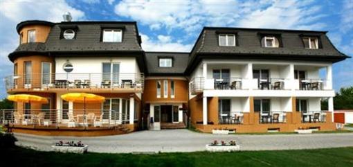 фото отеля Hotel Aqua Sarvar