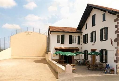 фото отеля Auberge Etchoinia