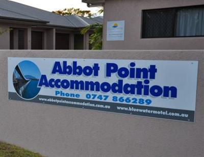 фото отеля Abbot Point Accommodation - Wingum Links Apartments