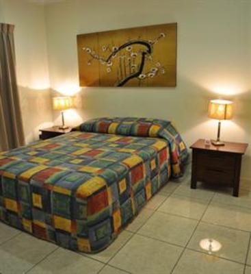 фото отеля Abbot Point Accommodation - Wingum Links Apartments
