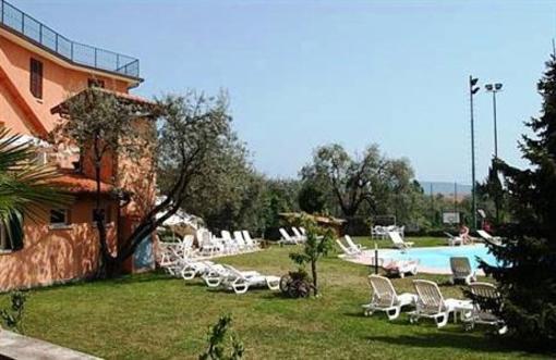 фото отеля Hotel Vittoria Toscolano Maderno