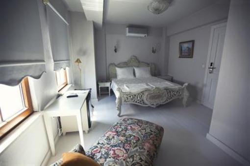 фото отеля Iola Hotel