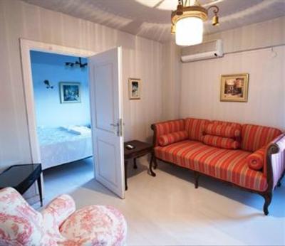 фото отеля Iola Hotel