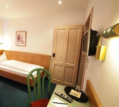 фото отеля Hotel Weisses Ross Elsterwerda
