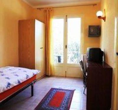 фото отеля Hostal Amistad Calvia