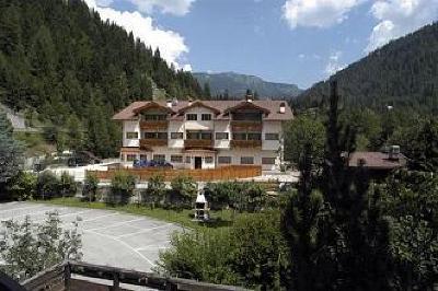 фото отеля Hotel La Maison Alleghe