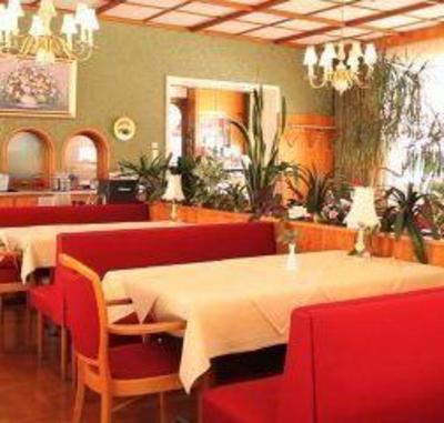 фото отеля Hotel Waldschlosschen Bad Herrenalb