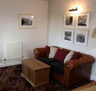 фото отеля Three Horseshoes Inn Bridport