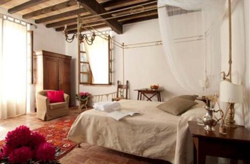 фото отеля Antico Borgo di Tabiano Castello