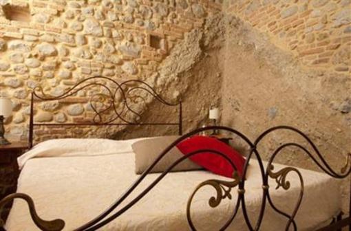 фото отеля Antico Borgo di Tabiano Castello